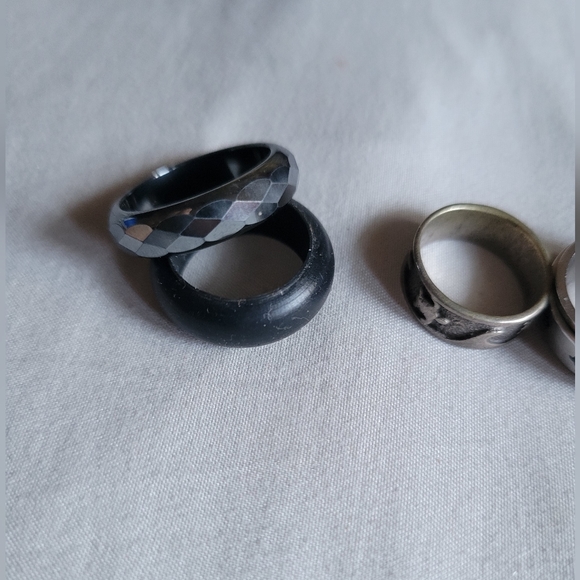 Rings - Picture 5 of 6